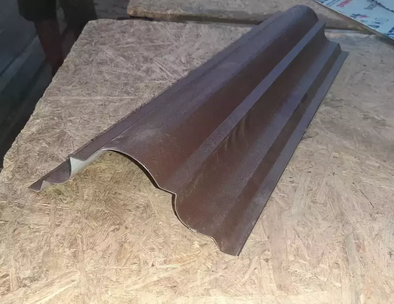 Люкс конёк металлический