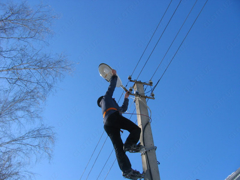 Монтаж уличного освещения