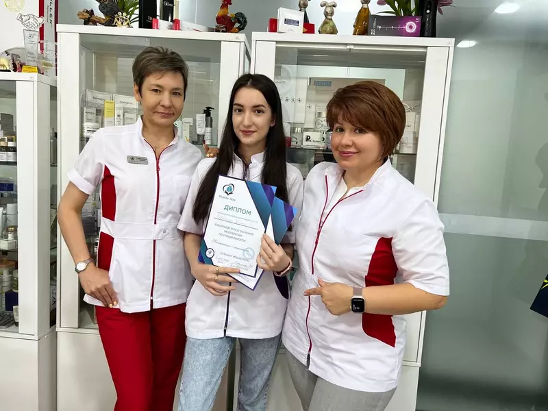 центр косметологии "Healthyskin" объявляет о наборе учениц!