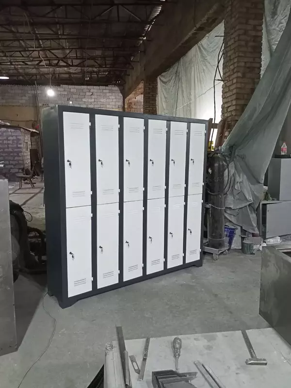 Шкаф раздевальный 12х секционный