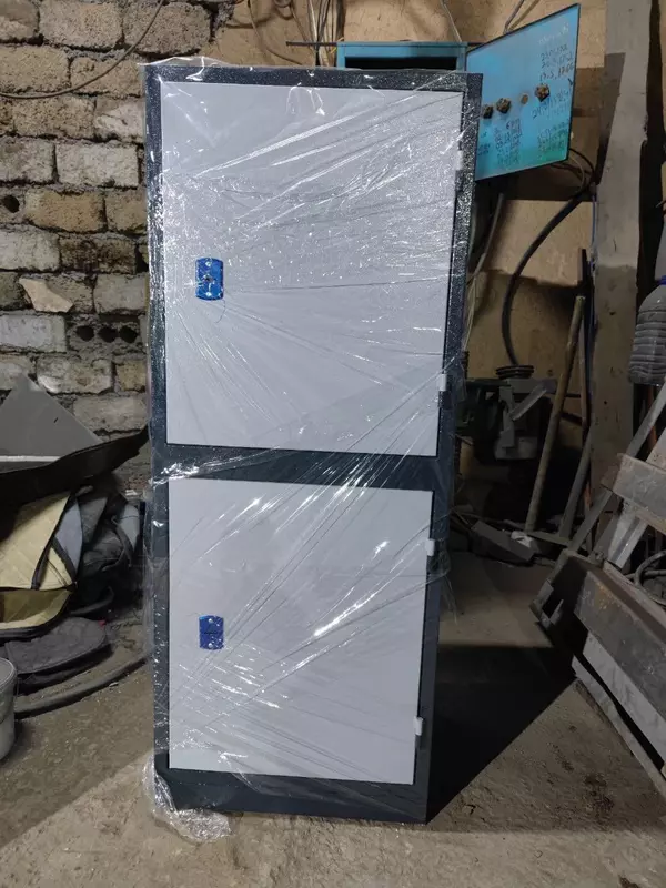 Сейф двухсекционный