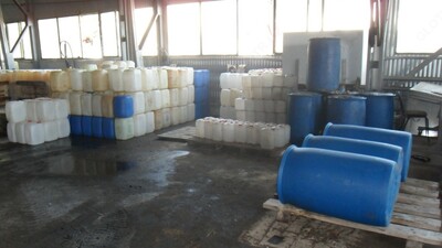 Перекись водорода 33% медицинская в Узбекистане - 22 000 сум от 35 кг.