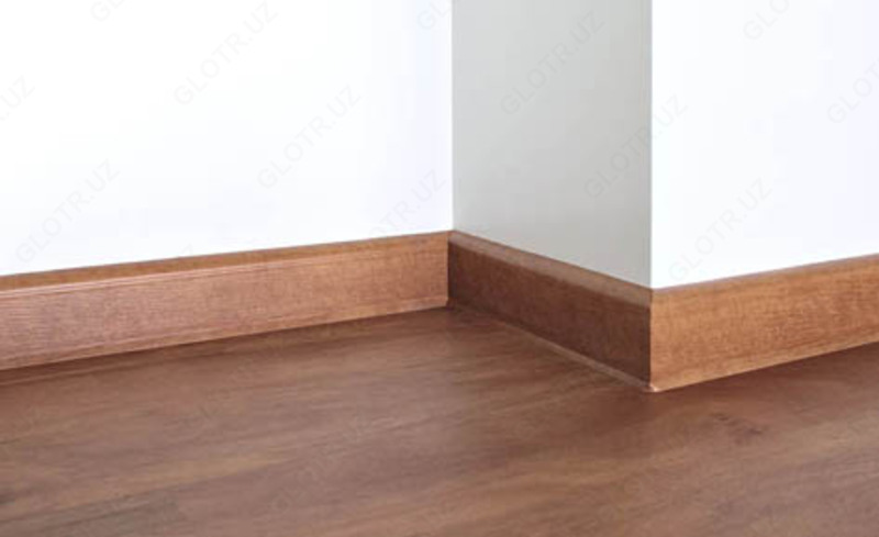 Плинтус Dollken