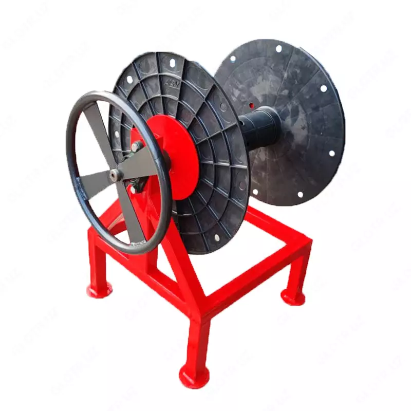 Tomchilatib sug'orish lentasini orash va yoyish uchu moslama