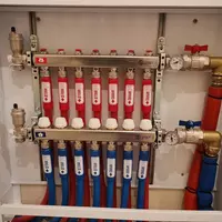 Issiq pol quvurlari izolyatsiyasini himoya vtulkasi