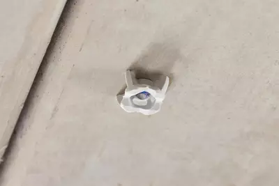 Площадка под хомут-стяжку для монтажного пистолета "Паук" Только оптом