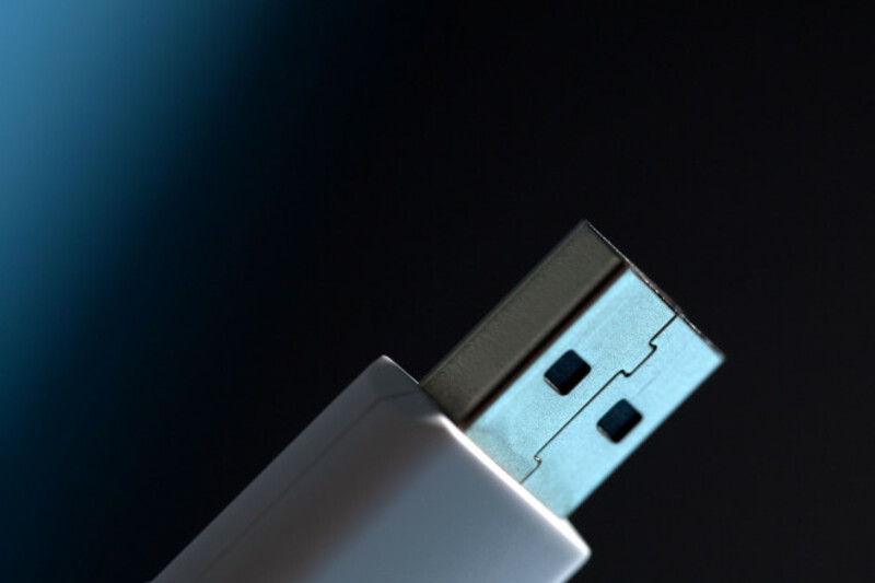ОБНАРУЖЕНА КРИТИЧЕСКАЯ УЯЗВИМОСТЬ В USB-ИНТЕРФЕЙСЕ