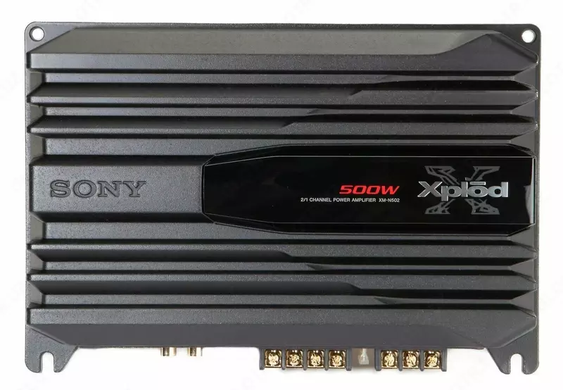 Sony XAV-AX8000 avtomobil radiosi