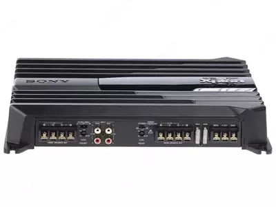 Sony XAV-AX8000 avtomobil radiosi