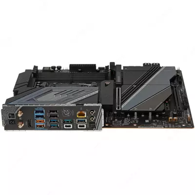 Asrock Phantom Gaming X870E NOVA WIFI ona platasi