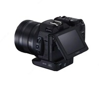  Canon XC10 - 