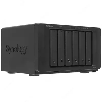Tarmoq saqlash qurilmasi (NAS) Synology DS1621+.