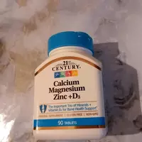  21st Century Calcium Magnesium Zinc + D3 поддерживает прочность зубов и костей  а также необходим для ферментативных процессов и нормальной работы мышечной и нервной системы - 