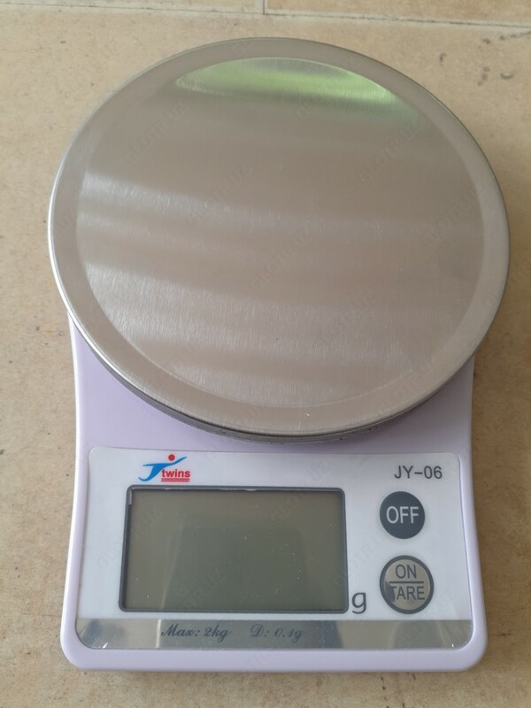 Electronic kitchen scale 0