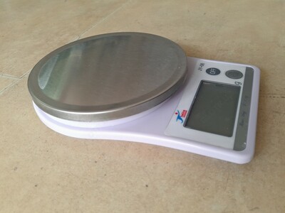 Electronic kitchen scale 0,1гр/2000гр с металлической чашкой