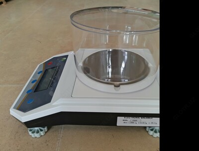Electronic balance HC-B точность 0,01/ 1000гр