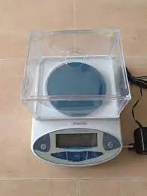 Лабораторные весы Electronic scale точность 0,01/ 600гр