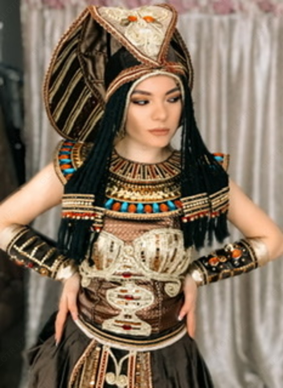 Прокат взрослых карнавальных костюмов