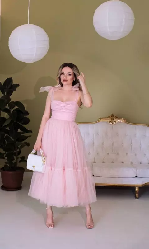 Платье с мягким корсетом нежно розового цвета