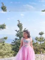 Розовое платье в пол для девочки