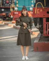 Женский военный костюм