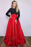 Вечернее платье в пол с длинными рукавами