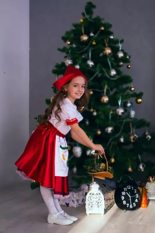 Karnaval kostyumi Qizlar uchun qizil qalpoqcha.