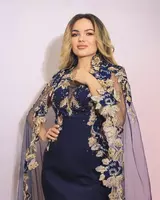 Poezd bilan olijanob ko'k rangdagi kechki libos - по запросу