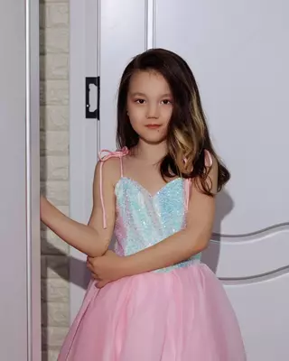 Платье розовое