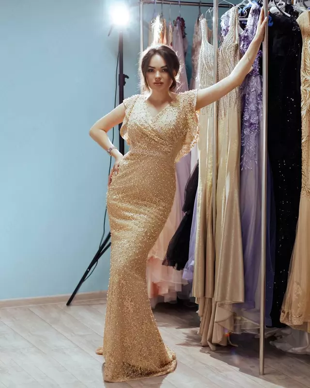 Платье для вечера расшитое жемчугом