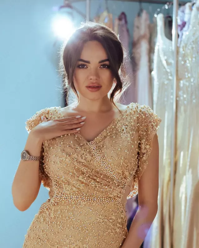 Платье для вечера расшитое жемчугом - по запросу