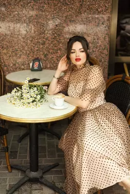 Вечернее платье бежевого цвета - Цена по запросу