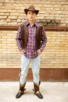 Erkaklar va ayollar uchun kovboy kostyumlari - Narx so&#039;rov asosida