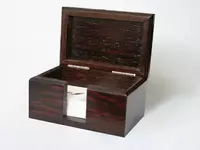 Шкатулка ручной работы. Орех.