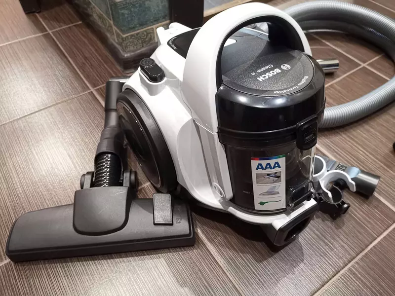 Пылесос Bosch BGS05A225