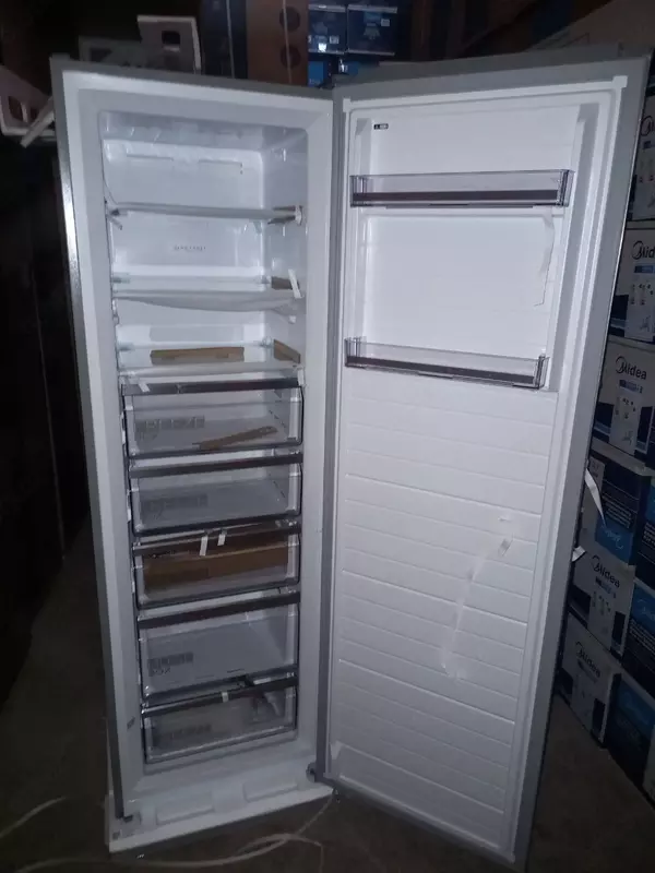 Muzlatgich Midea MDRU385FZE46