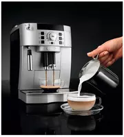 Кофемашина DeLonghi Magnifica ECAM 22.110  серебристый черный