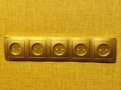 Серия розеток и выключателей цвет золото скрытой установки Гарантия 5 лет от HEGEL - от 55 000 сум / шт.