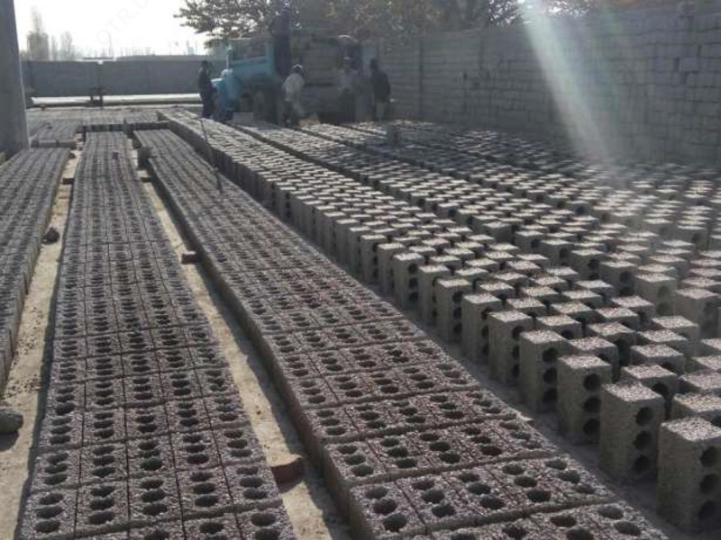 от {0} сум Шлакоблок из клинца