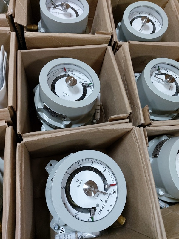 Манометры теплоконтроль диапазон 0-4кг ДМ2005Cr1ExM1У2 - от {0} сум