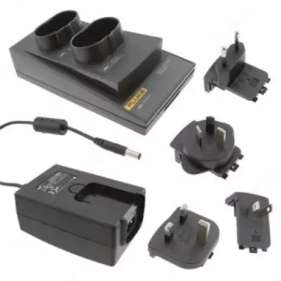 Fluke Ti-SBC3B — база для зарядки аккумуляторов Ti-SBP3 and SBP4 с адаптерами купить в Ташкенте