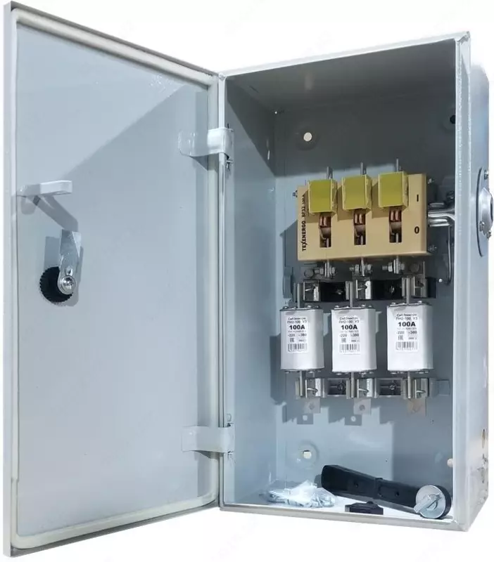 Ящик с рубильником и предохранителями ЯРП-100А У1 IP54-IEK