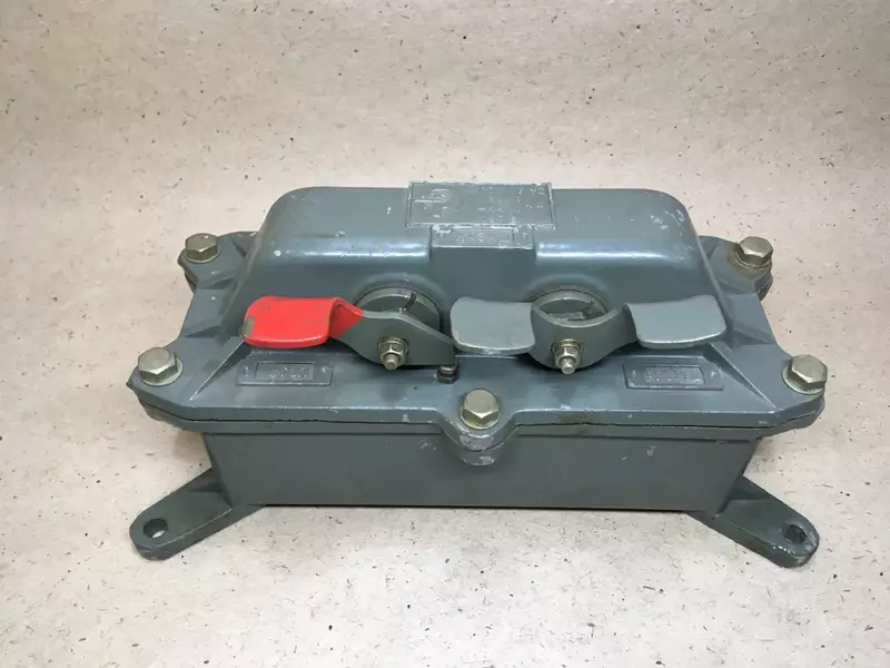 Пост управления двух-кнопочный "КУ123-13" (Выключатель)