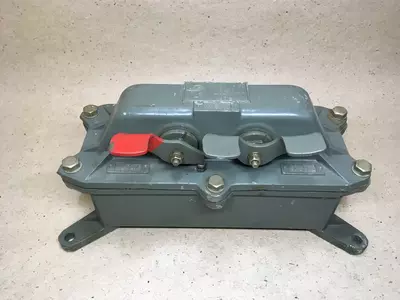 Пост управления двух-кнопочный "КУ123-13" (Выключатель) - 315 000 сум / шт.