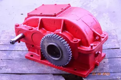 Gorizontal vites qutisi Ts2U 400 31,5 (ikki bosqichli)