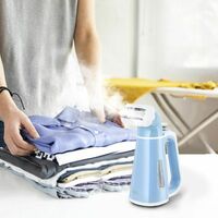 Ручной отпариватель для одежды от российской компании Kitfort.