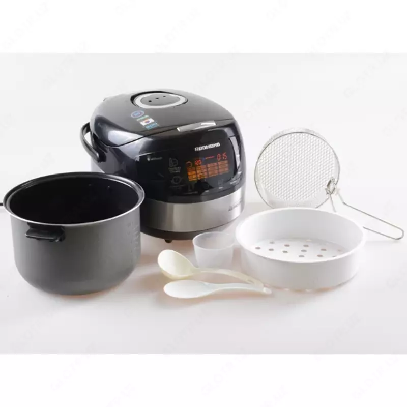 Мультиварка Redmond M90.