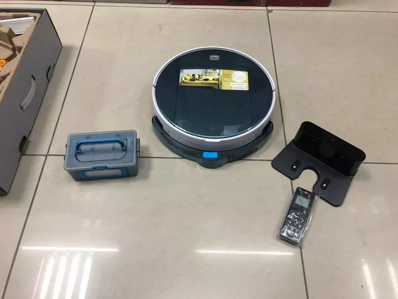 Умный робот-пылесос для сухой и влажной уборки от DEXP (Россия). Только в розницу