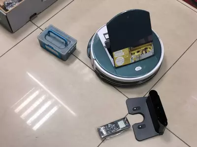 Умный робот-пылесос для сухой и влажной уборки от DEXP (Россия). DOSTAVKANADOM