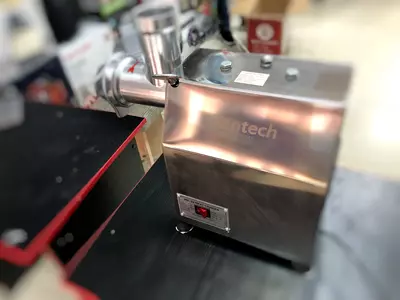 2 990 000 сум / шт. Промышленная мясорубка MG22. 250 кг в час.